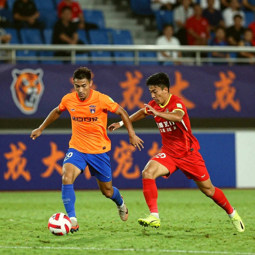 The Empty Dossier: Vietnamese Football and the Price of a Perfectly Formatted Report