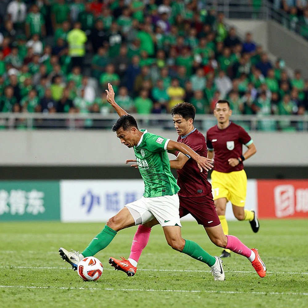 Trần lương, quota ngoại binh và điều khoản bán lại: kỳ chuyển nhượng V.League 1 được quyết định ở đâu