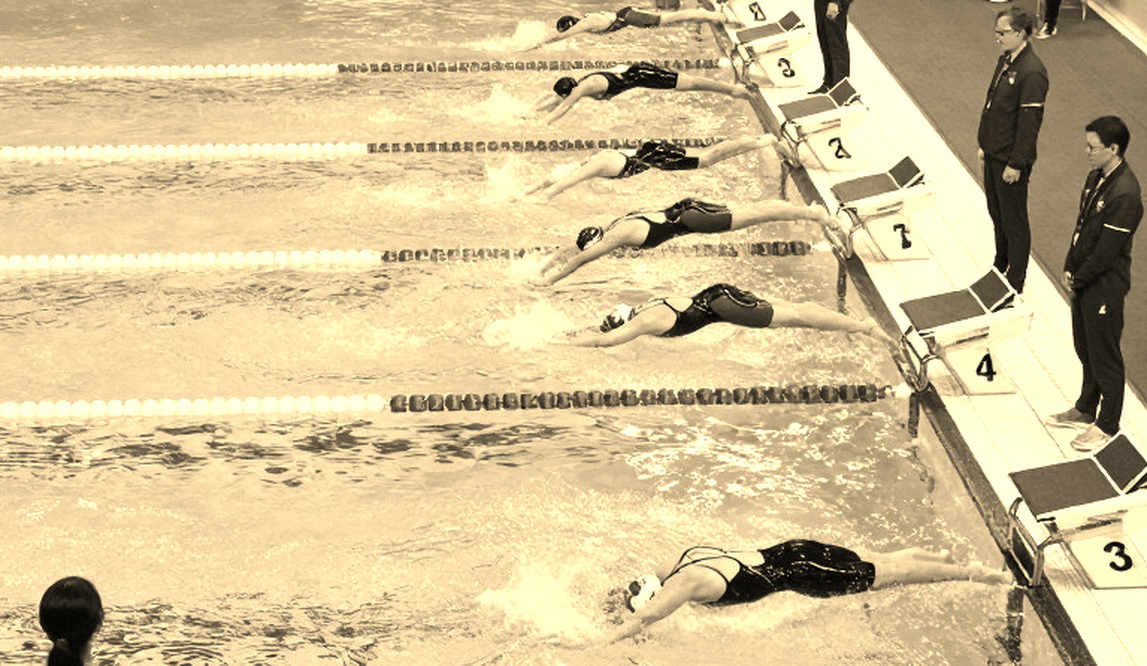 Anders Koschmann cam kết vào Northwestern: hồ sơ bơi ngửa 49.62/1:47.47 và khoảng cách ba giây tới ngưỡng Big Ten